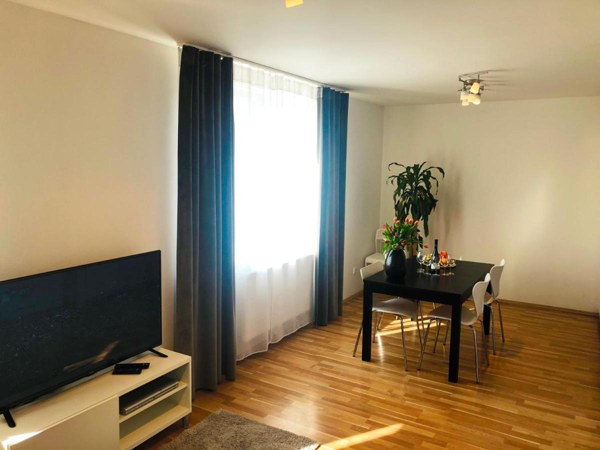 On The Top Apartments Prague Luaran gambar