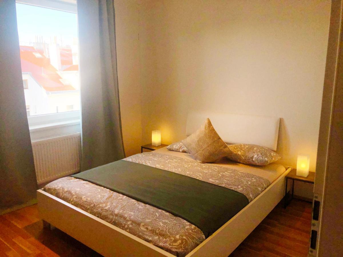 On The Top Apartments Prague Luaran gambar