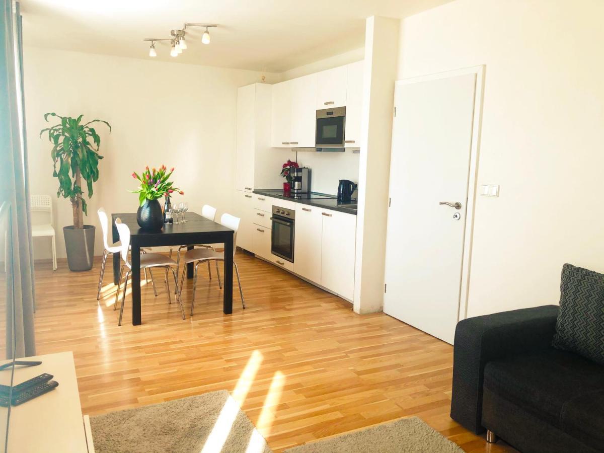On The Top Apartments Prague Luaran gambar